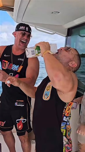 Noel Serrano on Instagram: "Si quieres disfrutar de esta experiencia en Miami con @real.bling.bling + @crmjewelers solo tienes que jugal. Participa"