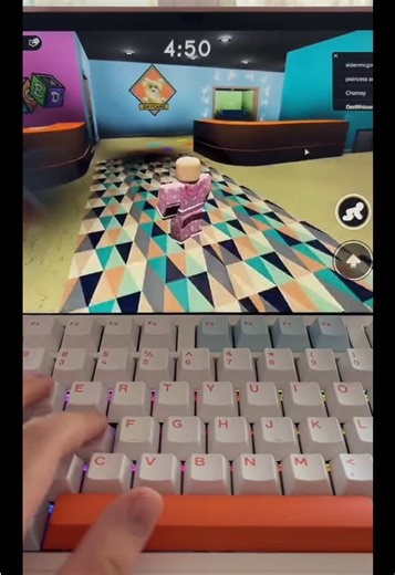 Teddy 🧸 #asmr #roblox #teddy #keyboard #keyboardtyping | keyboard