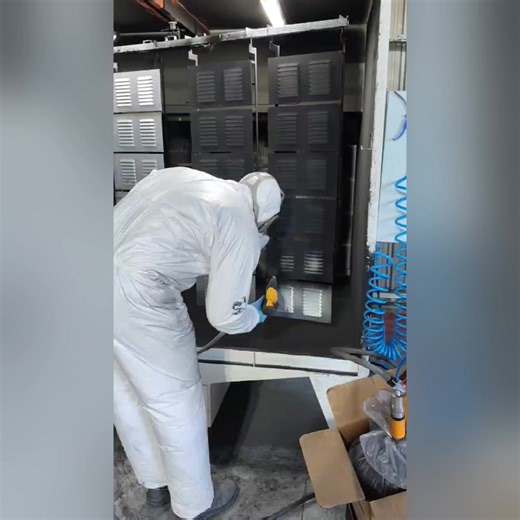 The movable powder coating booth, centered on the principle of "dynamic coverage and movement with the dust source," balances flexibility, cost-effectiveness, and environmental protection. It helps companies achieve efficient production and compliant operations within limited space, making it a preferred solution for modern industrial dust control. Would you like me to provide recommendations for the selection of a movable dust enclosure and a cost estimate based on your specific workpiece dimen