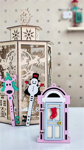 #christmas2025 Easy Christmas decor in a snap — DIY Magic keys & door ornaments made colorful and fun! 🌟Crafted in Color, Built with creative! #christmasornaments#lasercutting #lasercut #plywoodproject #diywoodproject #plywood#christmas#christmasdecor #xmasdiy #diychristmas #christmasdiy #christmasdiydecor #christmascrafts #Creatorally #coloredplywood