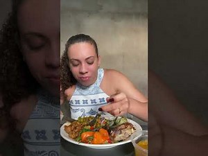 Almoço de hoje foi caprichado e com bastante verduras!