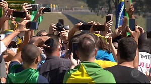 79K views · 350 reactions | Manifestações contra e a favor do governo ocorreram em várias cidades do Brasil neste domingo (31) • Acompanhe a programação da Record TV 24h por dia e as íntegras de todos os programas pelo celular, tablet ou computador no PlayPlus. Acesse: PlayPlus.com | Domingo Espetacular | Facebook