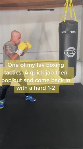 Boxing tactics #boxingtactics #boxinggloves #jabcross #punchingtechnique #mayweather