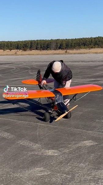 Savage Bobber: A High Wing Show Stopping RC Airplane