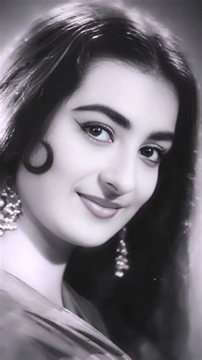 ##bollywood #hindisong Yeh Reshmi Zulfen ❤️❤️