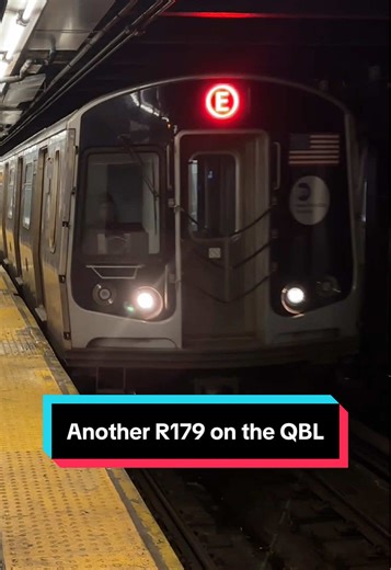 R179 (E) Train Approaches Spring St Station