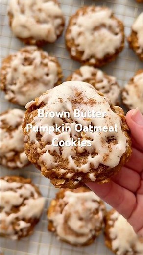 Brown Butter Pumpkin Oatmeal Cookies 🎃