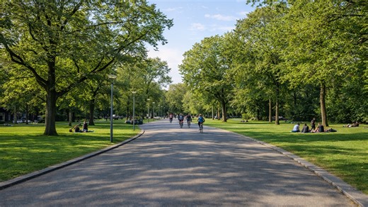 Why does Vondelpark feel so peaceful in the middle of Amsterdam?