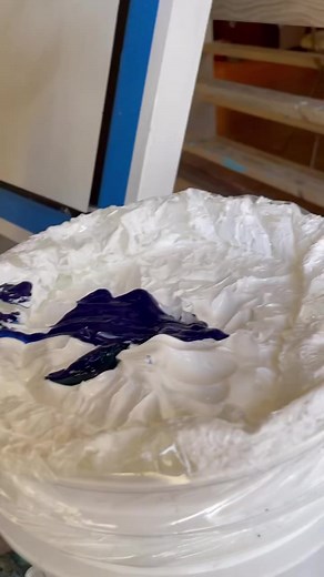 Beautiful Embossed Painting 🖼️👀 by Justin Gaffrey Gallery 🎵 White Lotus Theme - Renaissance | Fubiz