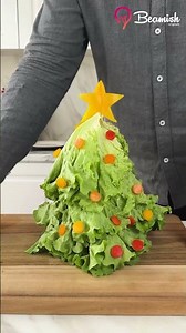 Festive Lettuce Christmas Tree 🎄🥗 #creative #lettuce #tree #christmasdecor
