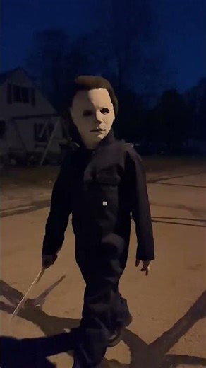 Mini Mike got a mask upgrade🎃 thank you Paul Daniels from Dssmasks.com