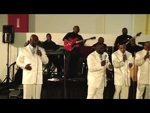 -Silent Night- The Temptations version - Performance by The Voices.flv,