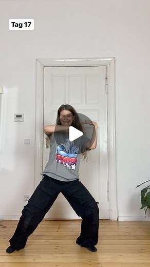 Mana 💛 on Instagram: "Tutting Progress Day 9-17 ☺️"