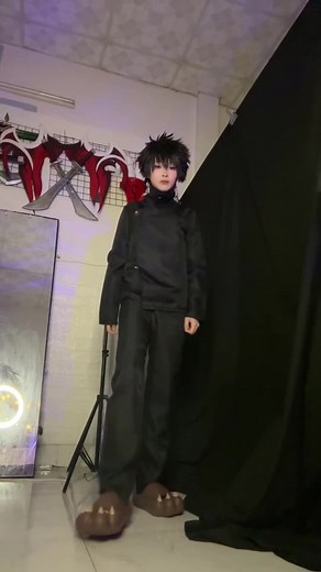 Megumi Fushiguro: Baile Cosplay en Roblox