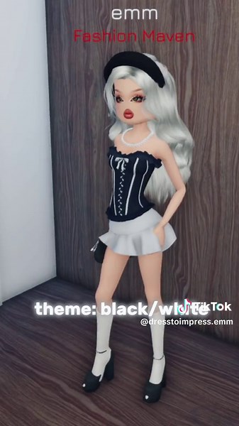 Playing DTI Met Gala Theme in VIP Servers | Roblox Fashion Icon