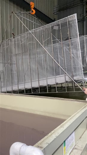 YUDONDOOR The phosphating process for door panels allows a coating to adhere to the surface, making the paint finish more durable.#yudondoor #DOOR #homedesign #indoordecoration #manufacturer