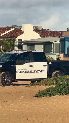 Dingo on Instagram: "Not a happy Christmas morning at the Wedge . A fisherman decided to come out and fish the jetty last night and has gone missing. NPPD and sheriff and searching, but still hope the person will turn up somewhere on land. Last night around 2:40am we had some of the heaviest rains I’ve ever seen in newport, so hopefully the person was already off the rocks and someplace safe. 🙏🙏🙏 . #Wedge #thewedge #newport #newportbeach #newportbeachphotographer"