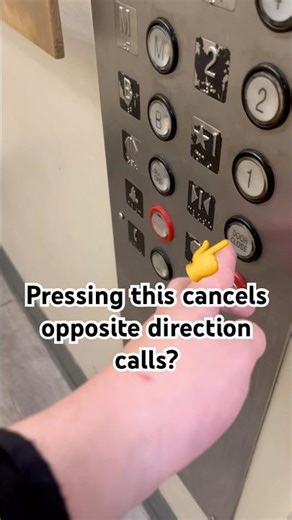 This #elevator has a weird call button glitch