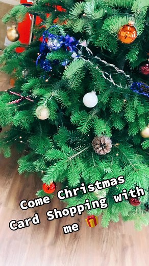 The Grinch balloon 😍 #christmas #grinch #grinchtok #cardfactory #christmastok #xmastok #xmas #december #winter #christmastree #christmasdecorating