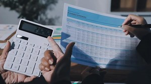 Download How to calculate your business expenses for free