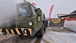 367K views · 2.5K reactions | POTĘŻNY MAZ 7310 z kolekcji Muzeum Militarnej Historii w Bornem Sulinowie i jeszcze większe emocje przy jego prowadzeniu 朗 #zimoweBorne #HistoriaŻyje #militarneborne #bezpieczeństwo #muzeumborne #zloty #zlotborne #militarnie #driver #driverslicense | Muzeum Militarnej Historii w Bornem Sulinowie | Facebook