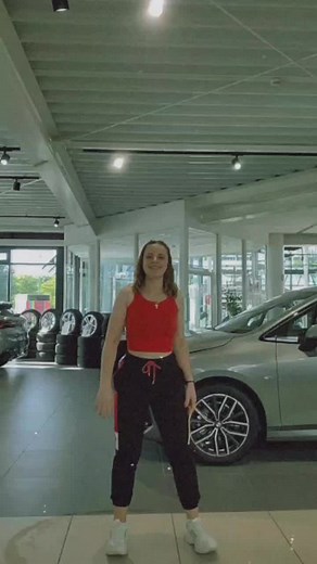 Ramona-Elena Crăciun (@.ramona.elena)’s videos with Paro - Speed Up - Nej