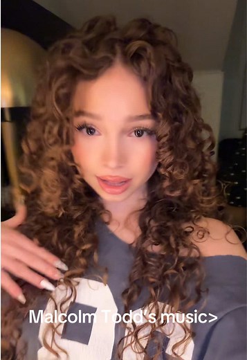 Exploring Sunday Kalogeras and the Kalogeras Sisters