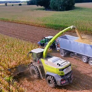 142K views · 3.3K reactions | Enjoying the silage day with these amazing machines❤️✅ | Big Machines | Facebook