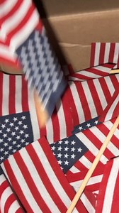 🇺🇸 NEVER FORGET | Before sunrise, Butler Traditional High School students placed 2,996 flags on campus—each one honoring a life lost on 9/11. What started as a class project has become a powerful annual tradition of remembrance, unity, and student leadership. STORY 👉 https://bit.ly/JCPSNeverForget #WeAreJCPS | Jefferson County Public Schools