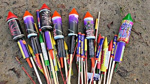 Underwater fireworks experiment: Launch missiles and rockets safely