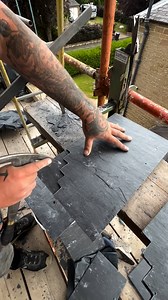 2.9M views · 14K reactions | This roof tile design is super precise work 勞⛏️ | UNILAD Tech | Facebook