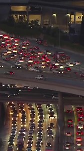 Look at all the holiday lights on the 405 Freeway in West Los Angeles last night! Via Fox 11 Los Angeles. | Todays California
