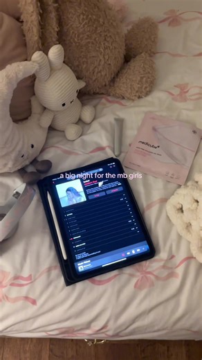 Madison Beer Celebrates Big Night with MB Girls