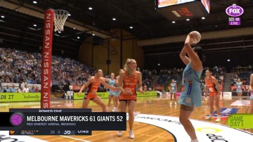 Mavericks dwarf Giants in season opener