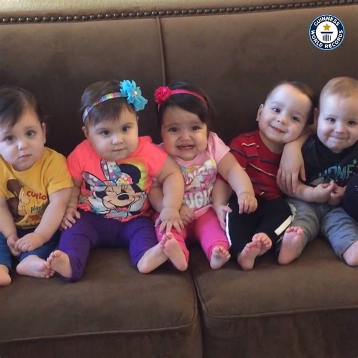 Dad of seven AND a two-time marathon record holder?! Chad Kempel is definitely our motivation! 🏃❤️️ https://bit.ly/GWR-ChadQUints Faith, Hope and Chaos | Guinness World Records