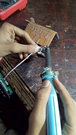 How to connect amplifier to MP3 Bluetooth #amplifier #shorts #viral #hassanelectriclab #amplifiers