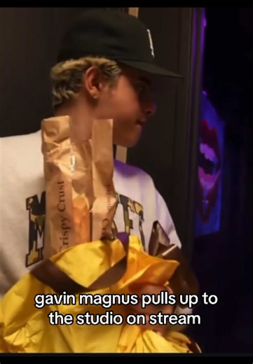 gavin magnus pulls up to the studio on stream #gavinmagnus #gavinmagnusedits #gavinmagnusmemes #fyp #foryou @Gavin Magnus @notgavinmagnuslmao