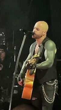 Daughtry goes Acoustic #concertconnection