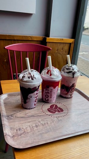 14K views · 61 reactions | Is it a cake? What do you think! Costa Coffee has THE best prize draw over on their Costa Club App, where you can win VIP tickets for you and your family to CarFest (aka my fav weekend of the whole year)! I’ve been making Bubble frappe cakes to celebrate 﫧 #CostaLovesCarFest | Molly Makes Cakes | Facebook