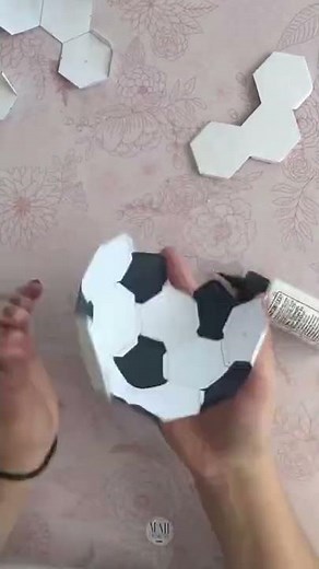 How cool is this 3D soccer ball made entirely out of paper!🤯 project by @mahdesignsus ⚽️