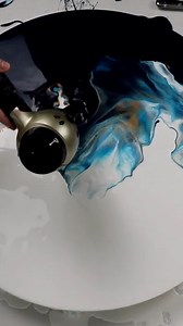 19K views · 328 reactions | Stunning Split Colour Dutch Pour | Amanda's Designs | Facebook