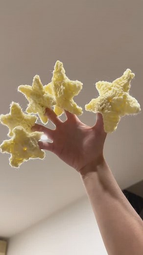 5 comments | TWINKLE TWINKLE little crochet finger puppet STARS! It...