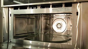 GE's Advantium wall oven combo sears swiftly or slow and low.