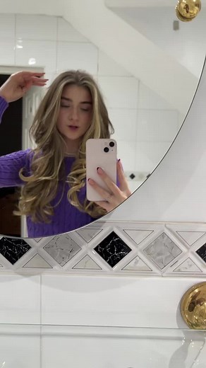 ellis🪩🌅🫧 (@ellis_x)’s videos with original sound - ⠀ ⠀ ⠀ ⠀ ⠀ ⠀