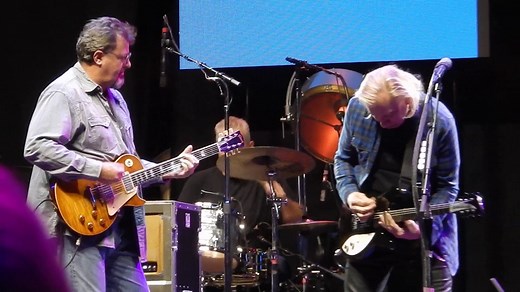 Joe Walsh and Vince Gill Deliver Unforgettable ‘Rocky Mountain Way’ at Crossroads Festival