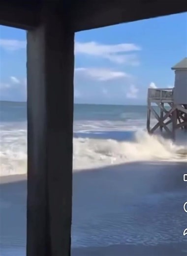 520K views · 6.2K reactions | If you’re in the pathway of Hurricane Erin, evacuate now. This is already Cape Hatteras, NC… | Ryan Fournier | Facebook