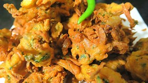 Pyaj Ke Pakode | क्रिस्पी प्याज के पकोड़े बनाये चाय के साथ | Pyaj ki Bhajiya Recipe Aap Humein Instagram aur YouTube par bhi follow keejiye👇🏻😊 Instagram - https://www.instagram.com/masalakitchen_recipe/ YouTube -https://www.youtube.com/channel/UCSTwNIWgQmfpdDgs5A-IVeg Subscribe Karein Humare 2nd channel ko : Maa Yeh Kaise Karun? - Youtube Link - https://www.youtube.com/c/maayehkaisekarun/featured Maa Yeh Kaise Karun? Facebook Page - https://www.facebook.com/maayehkaisekarun​ INGREDIENTS: * On