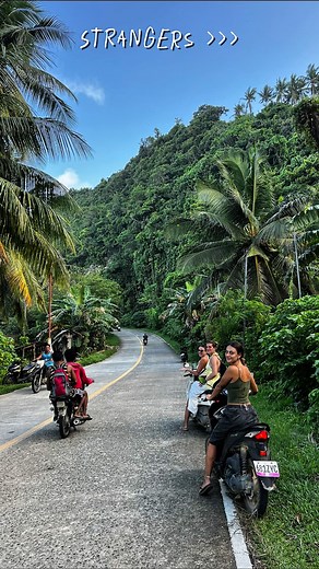 I don’t know who this guy was but he made my whole day when I watched the video back 😭❤️‍🩹✨🧚‍♀️ I’ve also been feeling so so loved here in the Philippines, like it’s absolutely insane!! Salamat po!! 🥰 #siargao #philippines #betocoldspring | Ana Savu