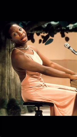 Nina Simone, “Here comes the sun”… #jazz #blues #soul #gospel #beatles #pop #song | Hangout - Jazz, Blues and Lounge Music
