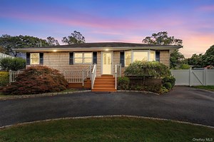 207 Juniper Rd, Kings Park, NY 11754 - MLS 914850 - Coldwell Banker